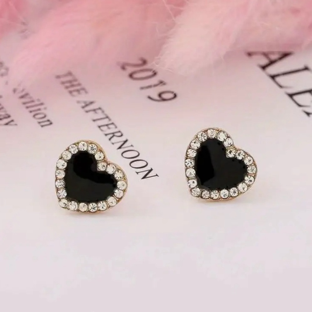 Black Heart Stud Earrings